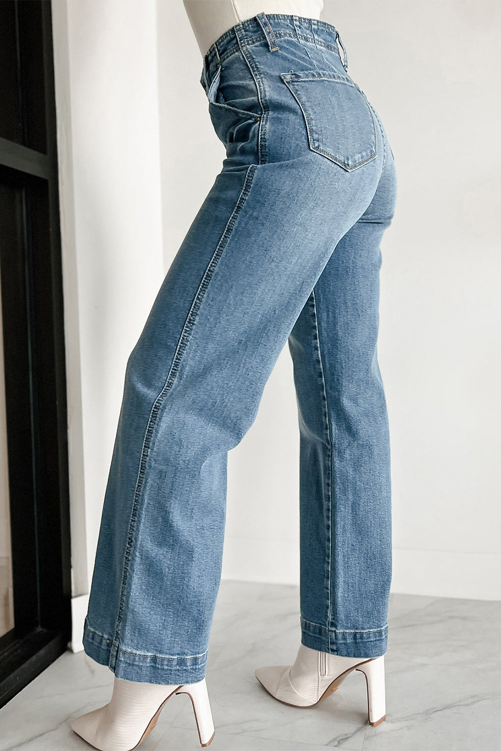 ‘Delilah’ Medium Wash Straight Loose Leg Jeans