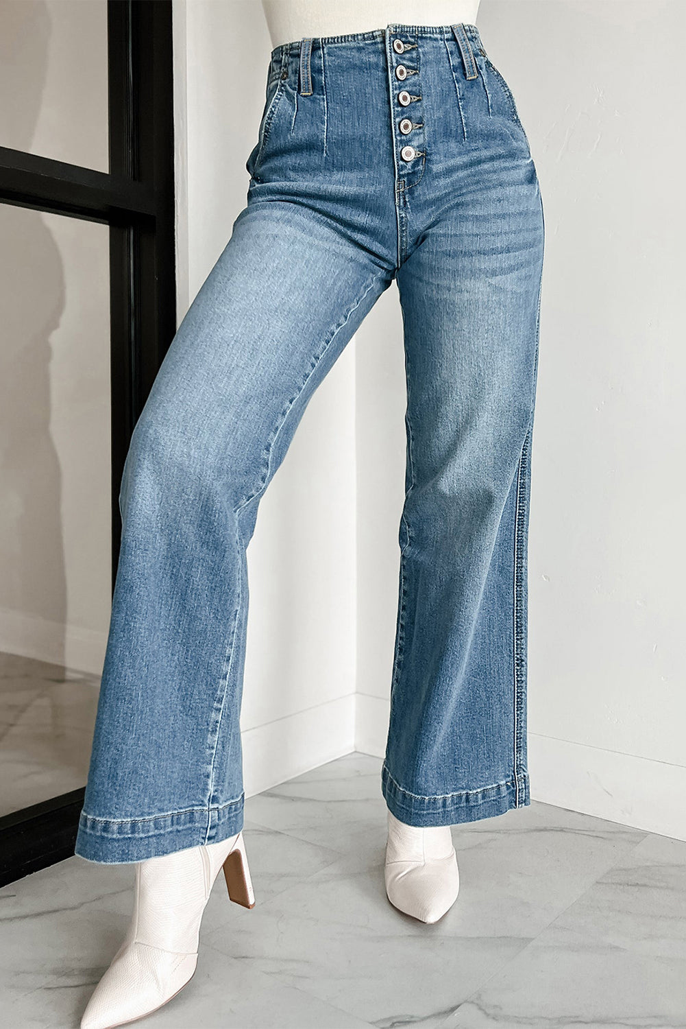 ‘Delilah’ Medium Wash Straight Loose Leg Jeans