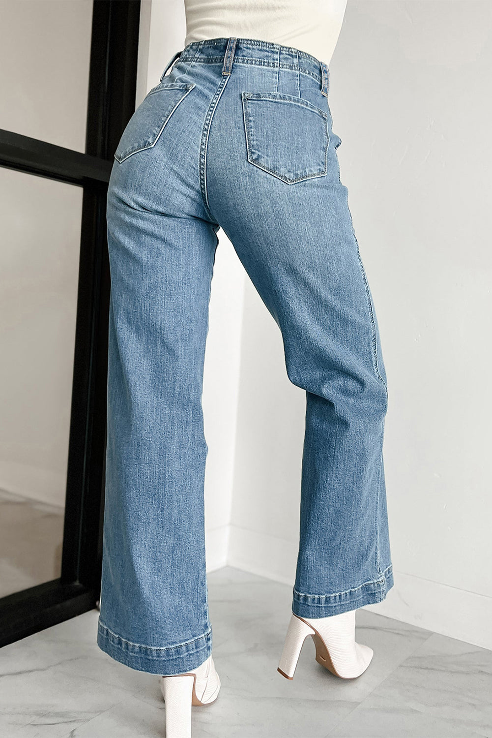 ‘Delilah’ Medium Wash Straight Loose Leg Jeans